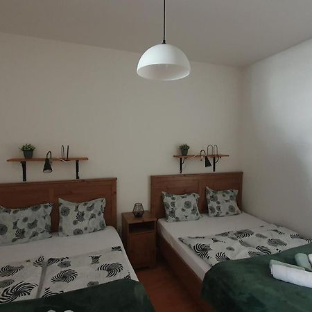 Kf Apartment ドノヴァリ エクステリア 写真